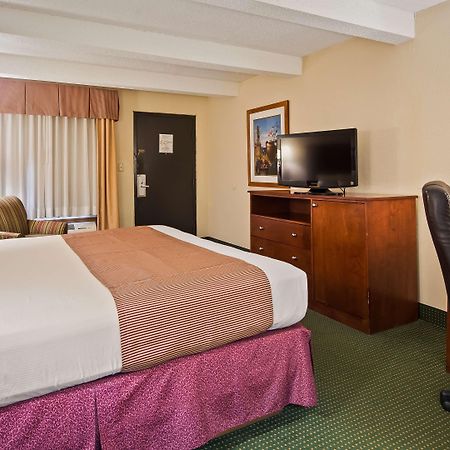 Best Western Montis Inn Saint Robert Ngoại thất bức ảnh