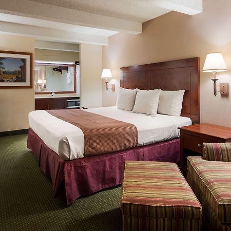 Best Western Montis Inn Saint Robert Ngoại thất bức ảnh